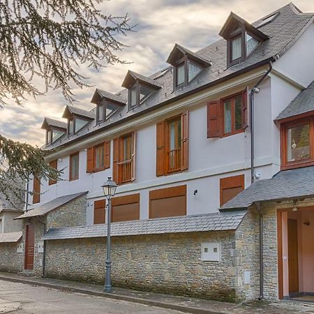 レスSaplan Real Estate Montludeアパートメント エクステリア 写真