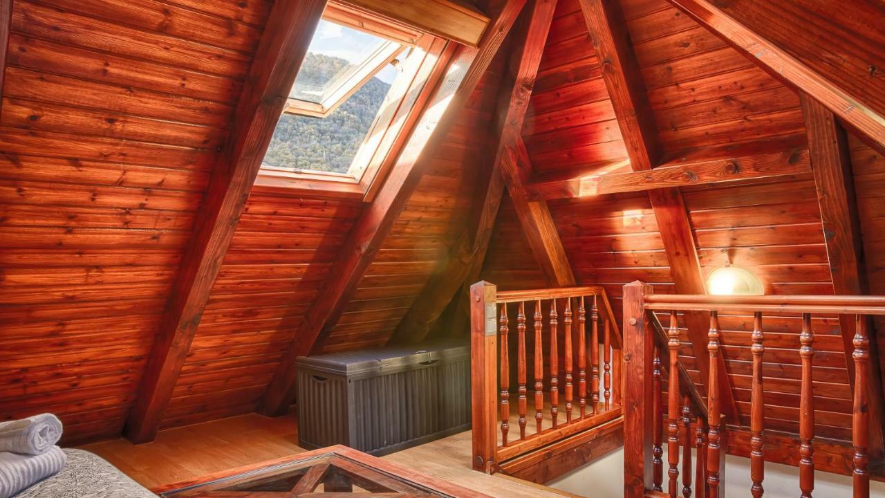 レスSaplan Real Estate Montludeアパートメント エクステリア 写真