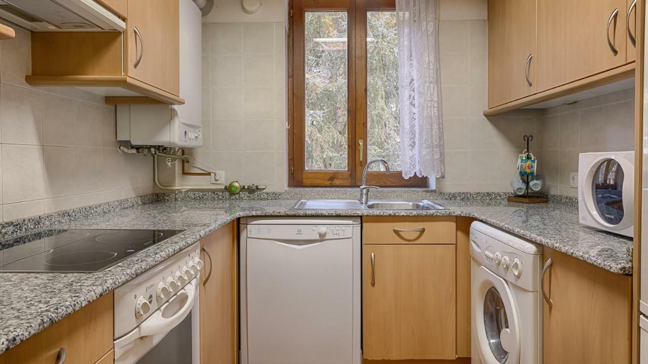 レスSaplan Real Estate Montludeアパートメント エクステリア 写真