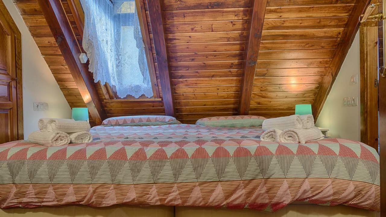 レスSaplan Real Estate Montludeアパートメント エクステリア 写真